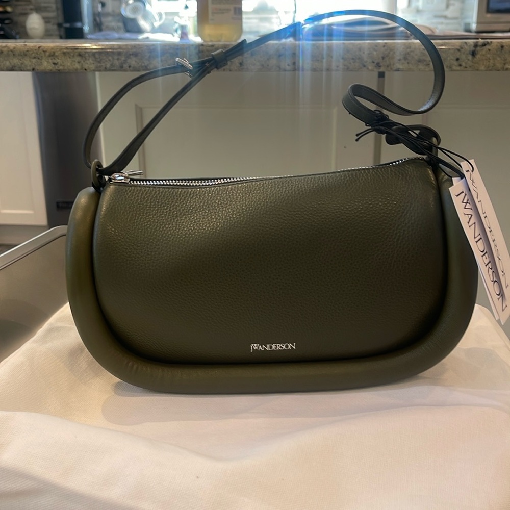 SOLD!!!!! NWT JW ANDERSON THE BUMPER BAG IN DARK OLIVE. - Picture 1 of 13